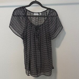 New York & Company Black and White Geometric Blouse